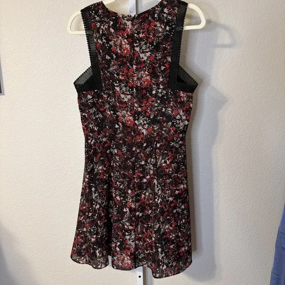 Reiss Floral Fit and Flare Mini Dress Black Red Crochet Trim USA 6 UK 10 - Picture 7 of 8